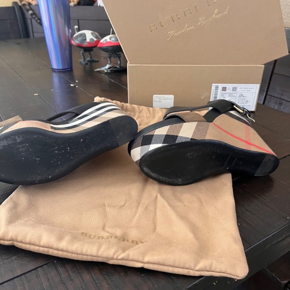 Burberry wedges - Picture 3 of 4